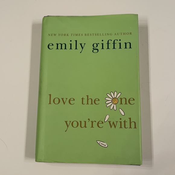 Emily Giffin book bundle - Picture 4 of 11